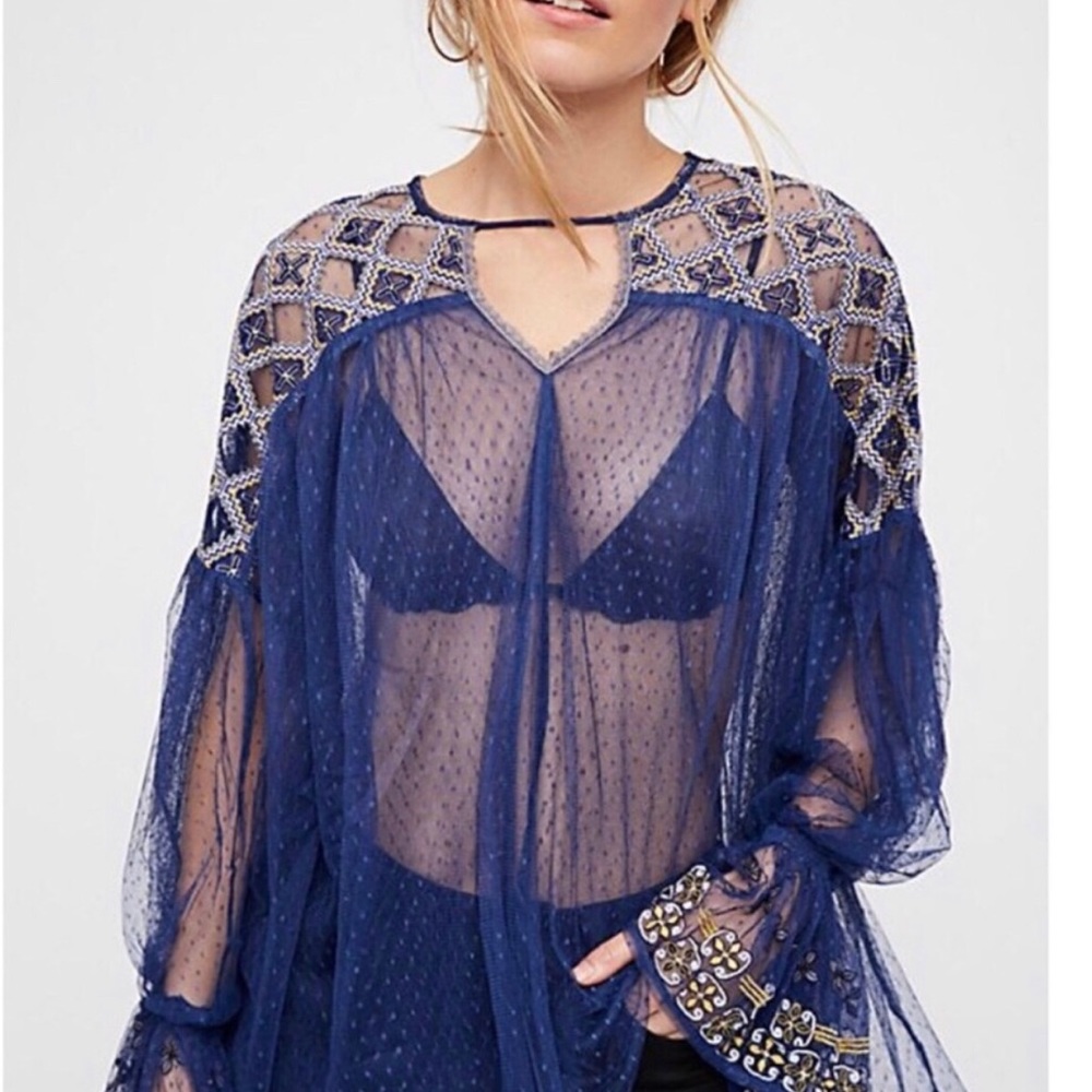 Free People Joyride Embroidered blouse 🛍🛍